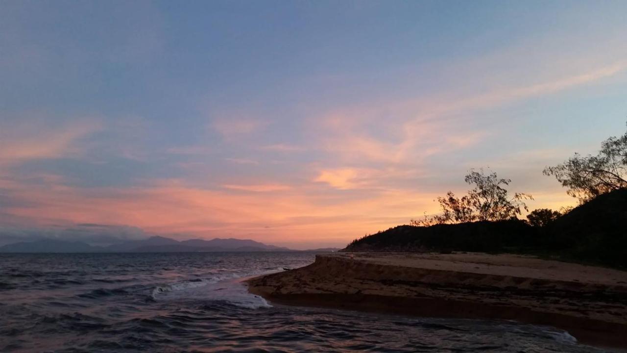 Shambhala Retreat Magnetic Island Cottages Nelly Bay Exteriér fotografie